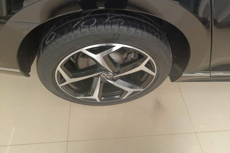 Used Volkswagen Magotan 2023 2 Million Units Limited Edition 330TSI DSG Leading Version Exterior 5