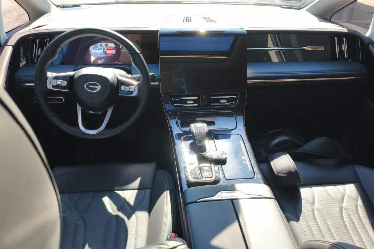 Used GAC Trumpchi M8 2024 Master Series 400T Ultimate Edition Center Console