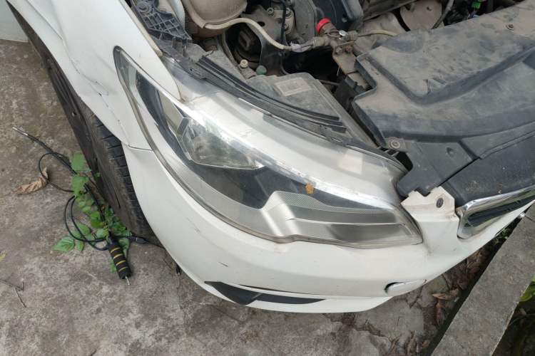 Used Peugeot 301 2018 1.6L Manual Comfort Edition Right Front Headlight