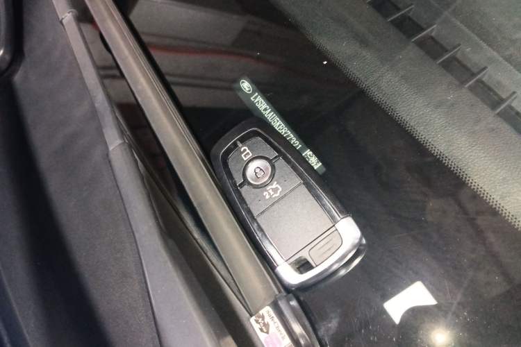 Used Ford Focus 2020 Hatchback EcoBoost 180 Automatic Trend Edition Interior 1