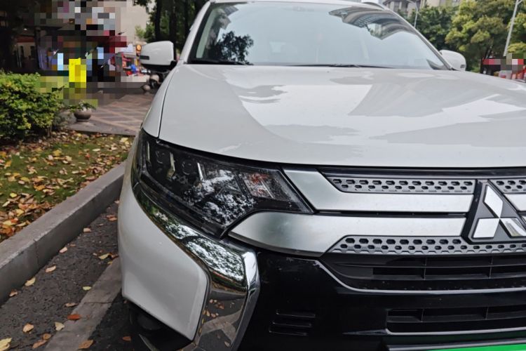 Used Mitsubishi Outlander 2020 2.4L 4x4 Zhi Xiang Edition 5 Seats Right Front Headlight