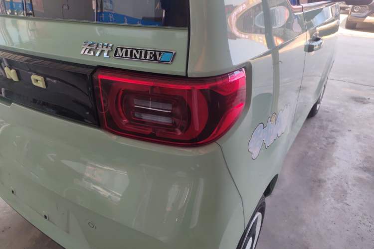 Used Wuling Hongguang MINIEV 2021 Macaron Sandwich Model 170 km Lithium Ternary