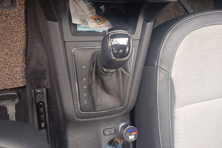 Used Skoda Yeti 2016 1.4TSI DSG Advanced Edition Gear Lever