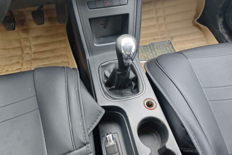 Used Roewe 350 2014 1.5L Manual Xunchi Edition