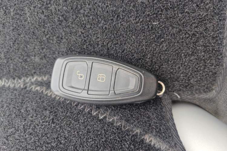 Used Ford EcoSport 2013 1.5L Automatic Prestige Model
