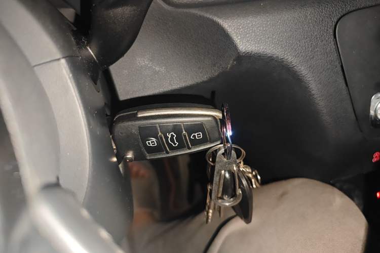 Used Audi Q3 2015 30 TFSI Comfort Model