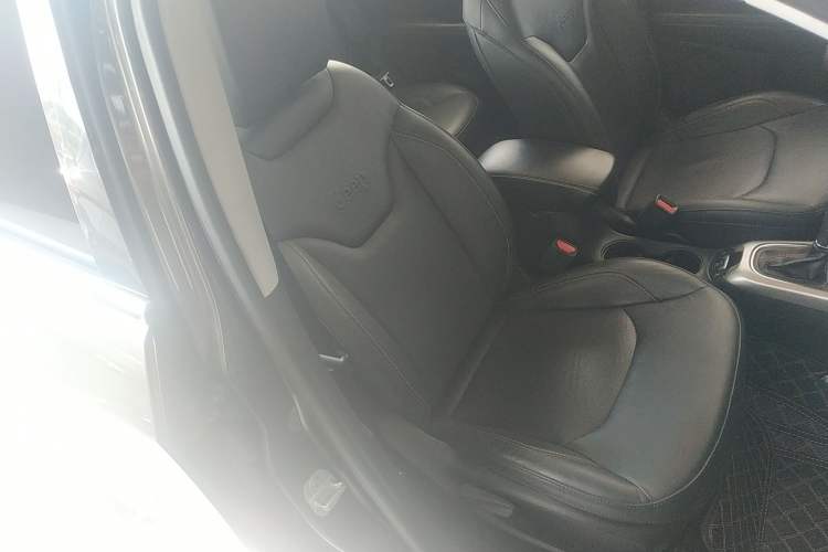 Used Jeep Compass 2017 200T Automatic Family Edition