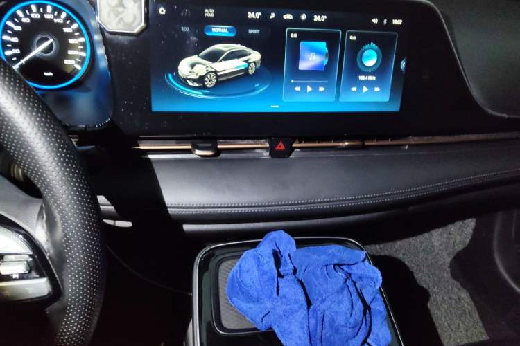 Used AION S 2023 Meizu 580 Lithium Iron Phosphate Audio And AC Panel