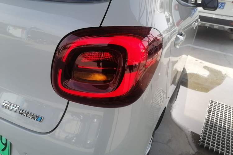 Used Wuling Hongguang MINIEV 2025 Four-Door Version Zhenxiang+ Edition