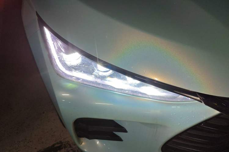 Used BYD Tang New Energy 2018 DM 2.0T All-Wheel Drive Smart Connect Advanced Model 7 Seats China V Emission Standard Right Front Headlight