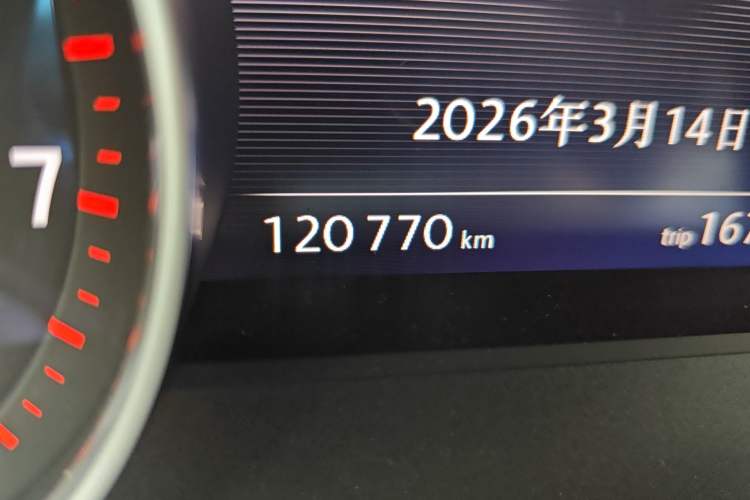 Used Volkswagen Touareg 2017 3.0 TSI Touareg Edition Odometer Close Up