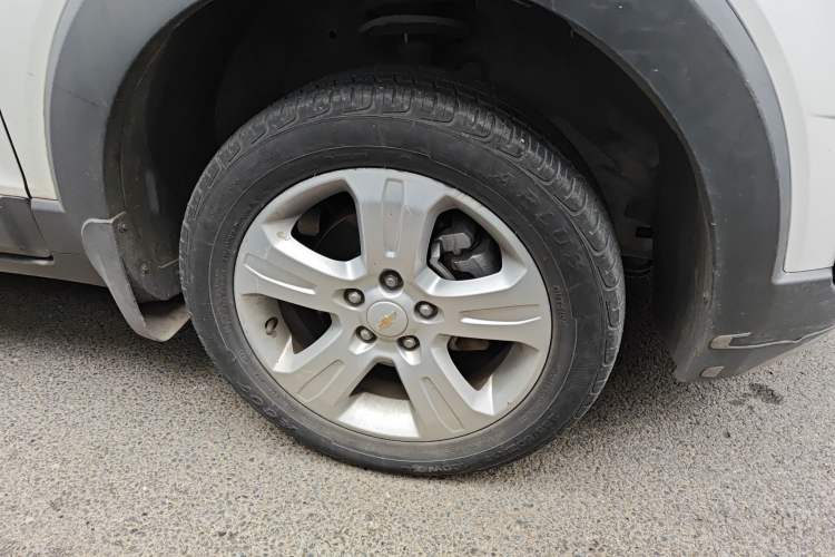 Used Chevrolet Captiva 2015 2.4L Two-Wheel Drive Urban Version 7 Seats