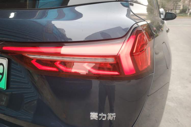 Used Landian E5 PLUS 2025 165 km Long-Range Version PLUS 7-Seater