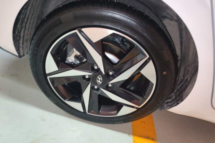 Used Hyundai Elantra 2021 1.5L CVT GLX Elite Edition
