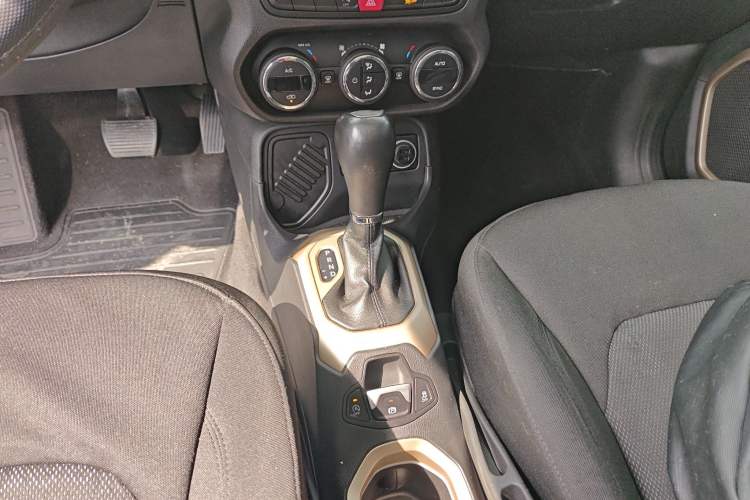 Used Jeep Renegade 2017 180T Automatic Jingneng Edition
