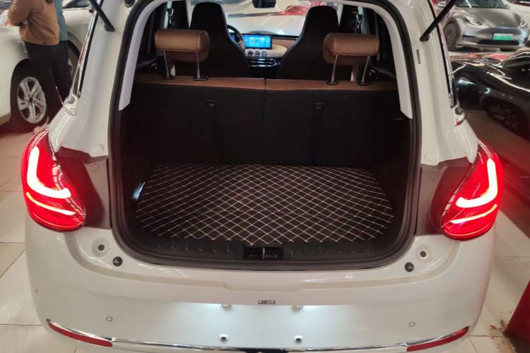 Used Wuling Bingo 2023 333 km Enjoyment Version Trunk