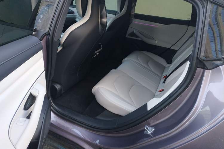 Used Xiaomi Auto SU7 2024 Rear-Drive Long-Range Intelligent Driving Version