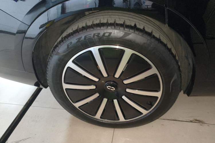 Used Hima AITO M9 2024 Range-Extended Max Edition 52 kWh 5-Seater Version
