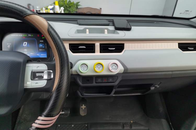 Used Chery QQ Ice Cream 2022 120km Conical Shape Lithium Iron Phosphate