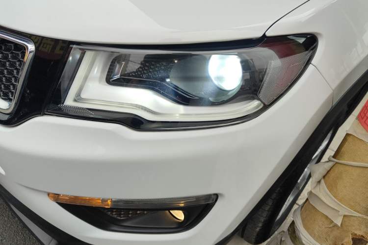 Used Jeep Compass 2017 200T Automatic Family Edition
