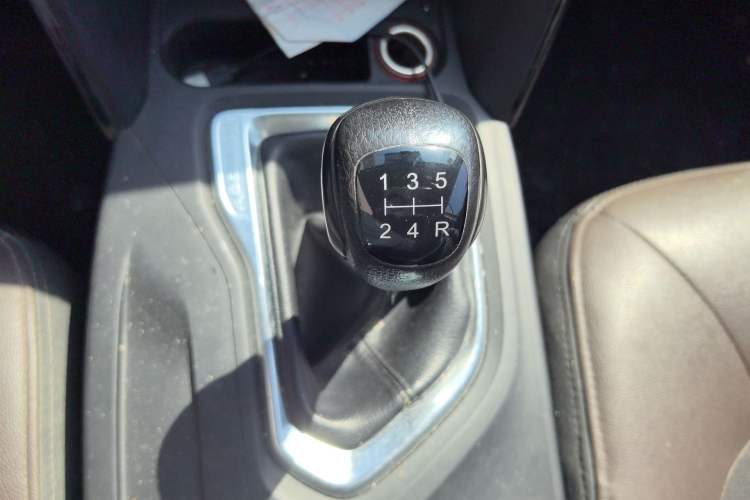 Used GAC Trumpchi GS4 2017 235T Manual Two-Wheel Drive Luxury Edition Gear Lever