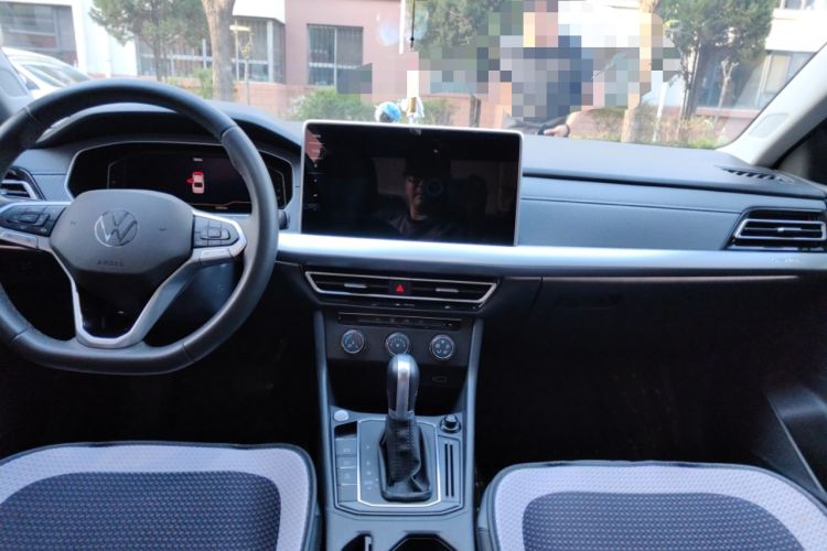 Used Volkswagen Lavida 2023 1.5L Automatic Starry Sky 5 Million Edition Center Console