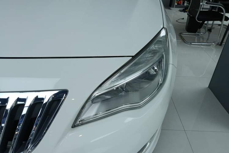 Used Buick GT 2014 XT 1.6L Automatic Fashion Edition Left Front Headlight