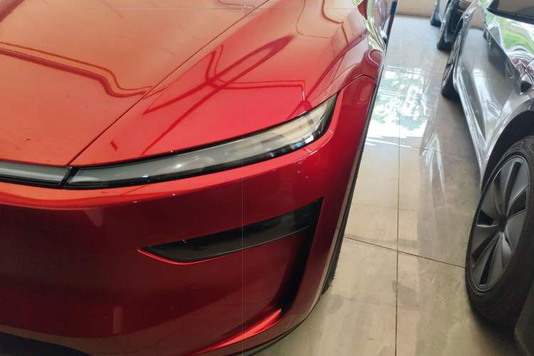 Used Tesla Model Y 2026 Facelifted Long-Range Rear-Drive Model Left Front Headlight