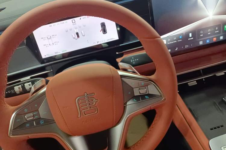 Used BYD Tang L 2025 EV 670KM LiDAR Flagship Version Gear Lever