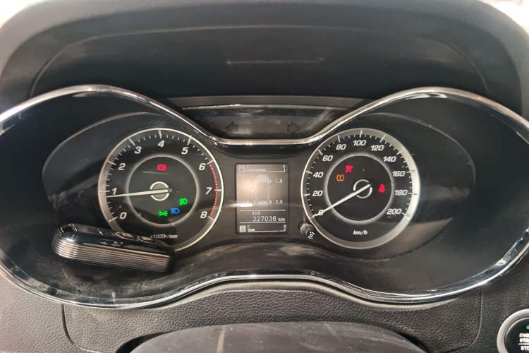 Used Baojun 560 2015 1.8L manual luxury version