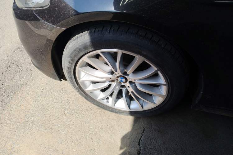 Used BMW 5 Series 2017 525Li Luxury Design Package Exterior 2