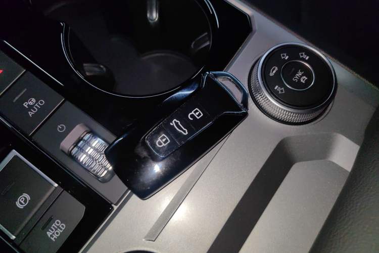 Used Volkswagen Touareg 2022 3.0 TSI Luxury Edition Black Diamond Sport Package