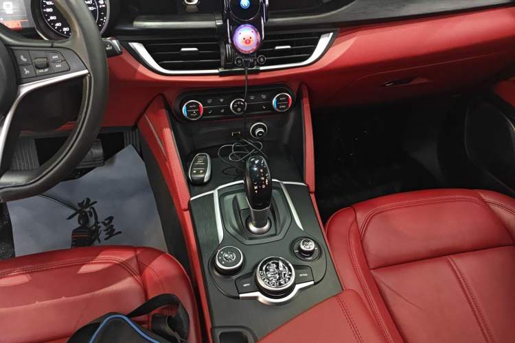 Used Alfa Romeo Stelvio 2017 2.0T 200HP Elite Edition
