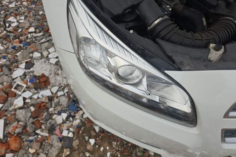 Used Chevrolet Malibu 2012 2.0L Automatic Luxury Edition Right Front Headlight