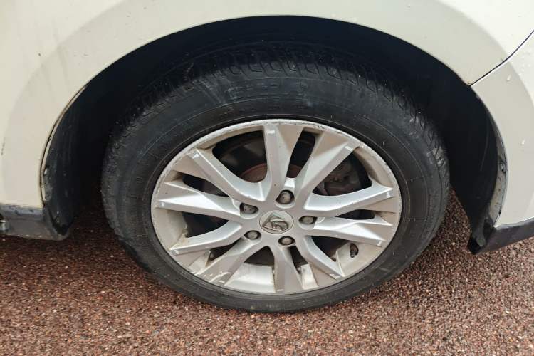 Used Baojun 730 2014 1.5L Manual Luxury Navigation ESP Version 7 Seats
