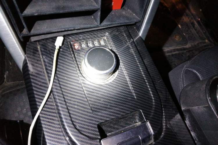 Used Land Rover Discovery Sport 2019 240 PS SE Version China VI Standard
