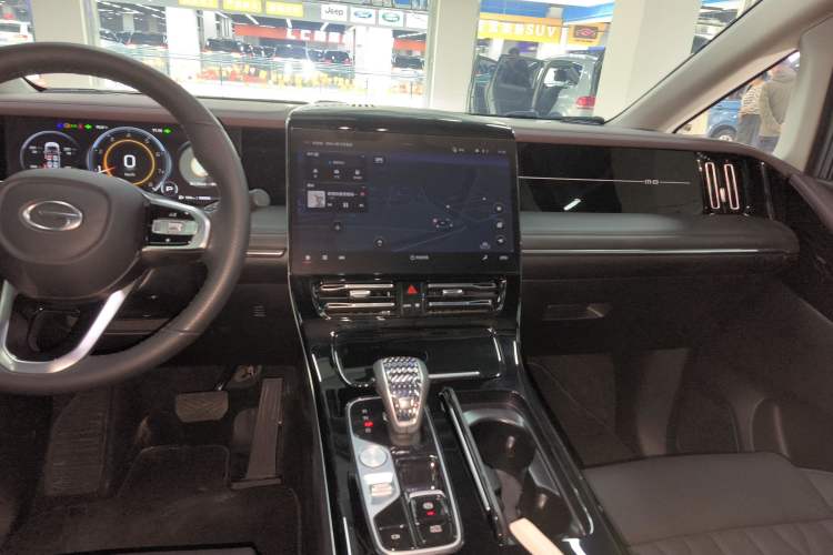 Used GAC Trumpchi M8 2024 Master Series 400T Prestige Edition