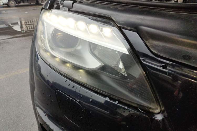 Used Audi Q7 2014 35 TFSI Sport Edition Right Front Headlight