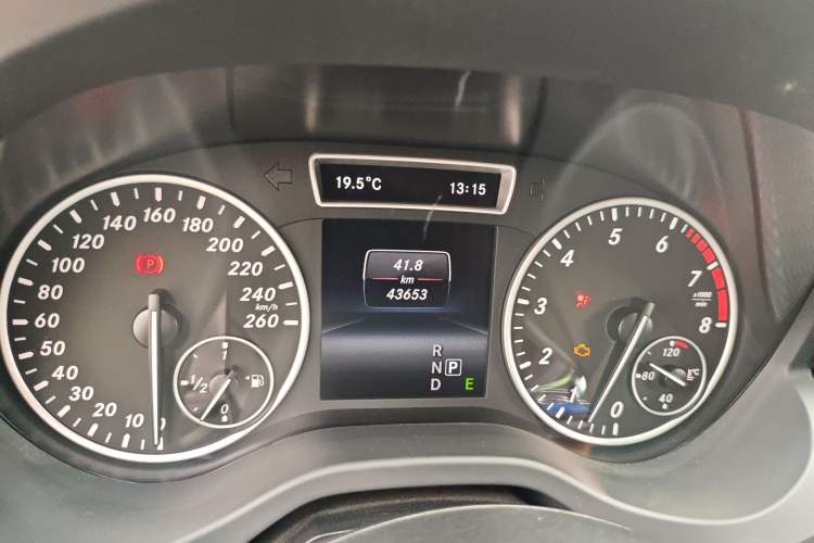 Used Mercedes-Benz A-Class 2015 A 180 Odometer Close Up