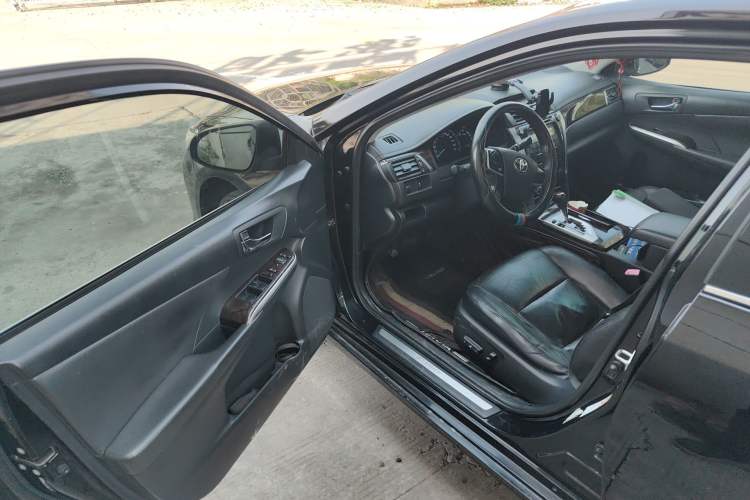 Used Toyota Camry 2015 2.0G Premier Edition Driver Seat