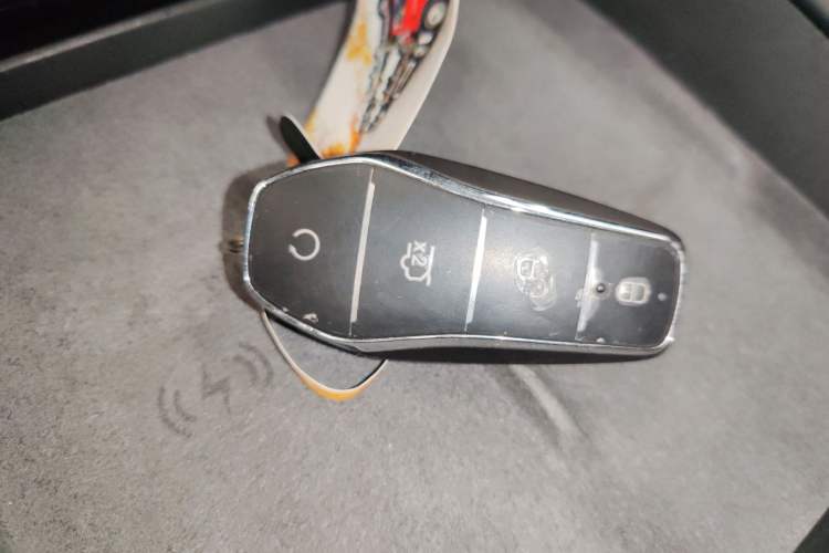 Used BYD Seal 06 New Energy 2025 DM-i Intelligent Drive 120KM Flagship Model Interior 1