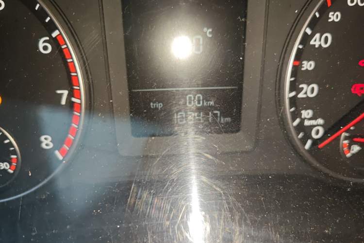 Used Volkswagen Sagitar 2012 1.4TSI Automatic Fashion Edition Odometer Close Up