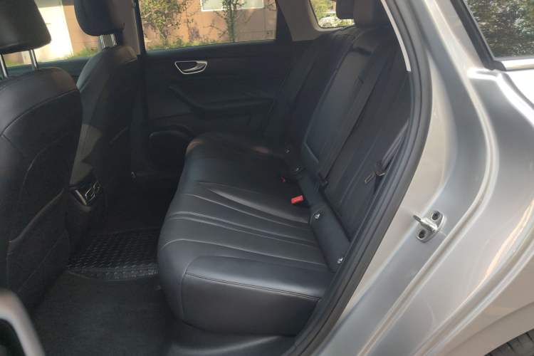 Used Roewe D7 2023 DMH 125km Superior Edition