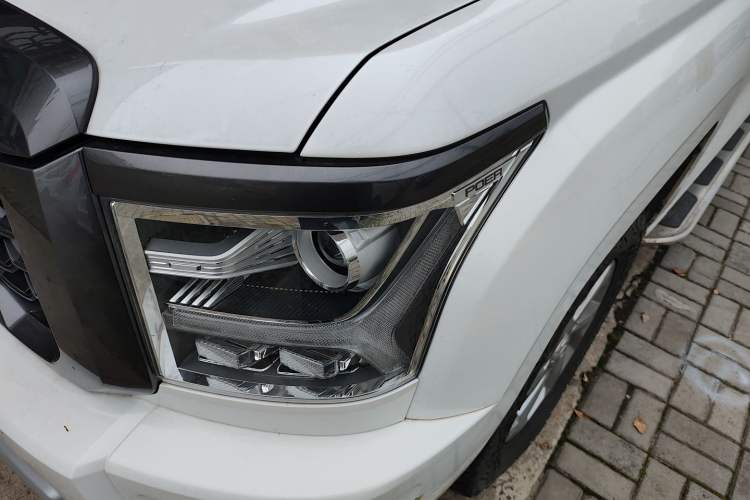 Used Great Wall King Kong Poer 2022 2.0T Manual Gasoline 4x4 Base-Trim Long-Box GW4C20B Left Front Headlight