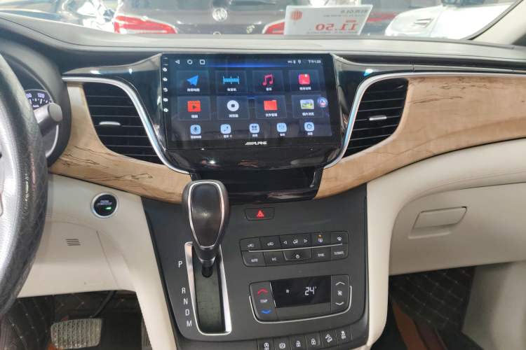 Used Buick GL8 2017 ES 28T Comfort Model China V Standard
