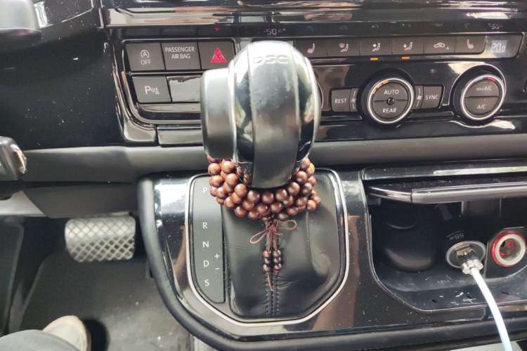 Used Volkswagen Multivan 2016 2.0 TSI 4x4 Premium Edition 7-Seater
