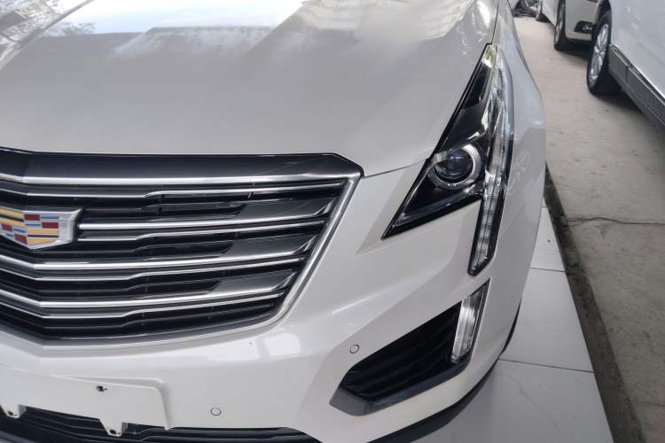 Used Cadillac XT5 2016 25T Luxury Model Left Front Headlight