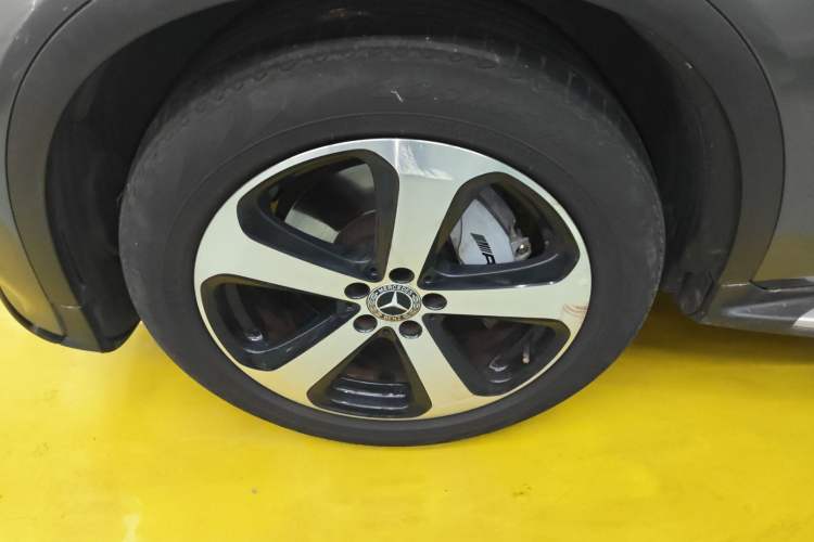 Used Mercedes-Benz GLC Coupe 2019 Facelift GLC 200 4MATIC Coupe SUV Exterior 4