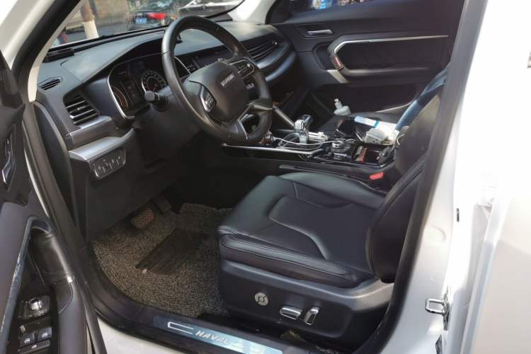 Used Haval H6 2017 Blue Label 2.0T Automatic Two-Wheel Drive Smart Edition Driver Seat