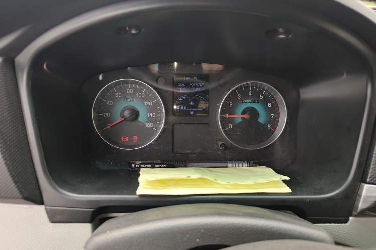 Used Jinbei New Hiace S 2023 1.5L Wealth Edition Van 2/5-Seater Air-Conditioned Model SWC15M Instrument Cluster